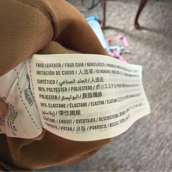 Abercrombie & Fitch Vegan Leather 90s Straight Pants Tan size 4 - Picture 5 of 5